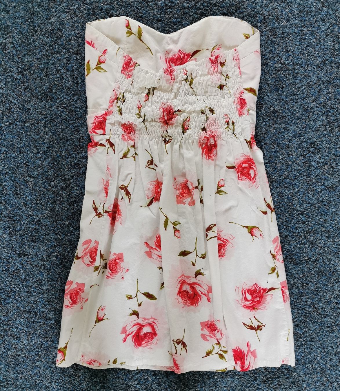 Vestiti: Blumenkleid schulterfrei Gr. S – Usato da Obergerlafingen venduto da Sigus 1