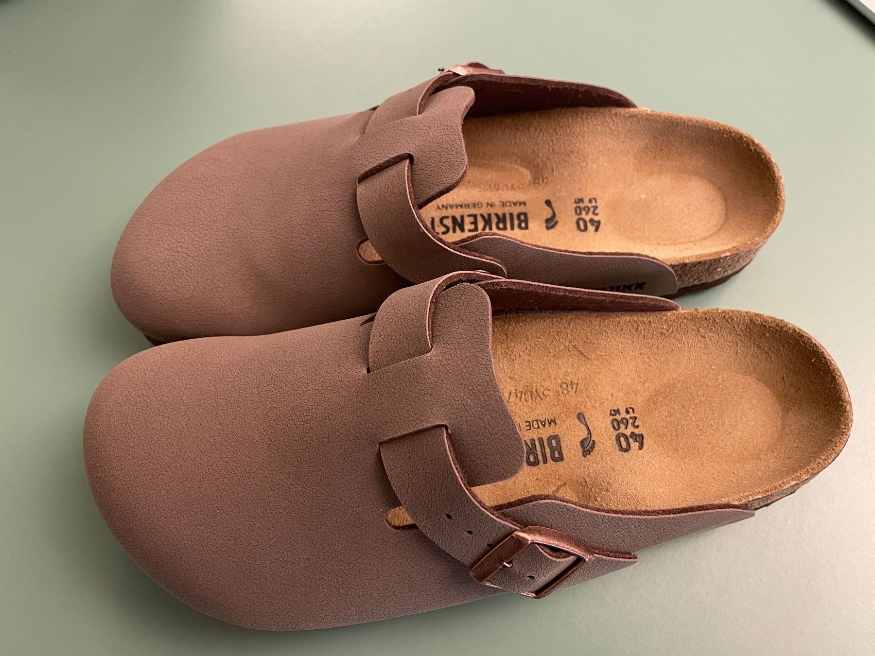 Birkenstock Scarpe da uomo: Birkenstock Boston Tex Mocca Gr. 40 schmale Version – Nuovo (secondo la descrizione) da Zürich venduto da lischeni