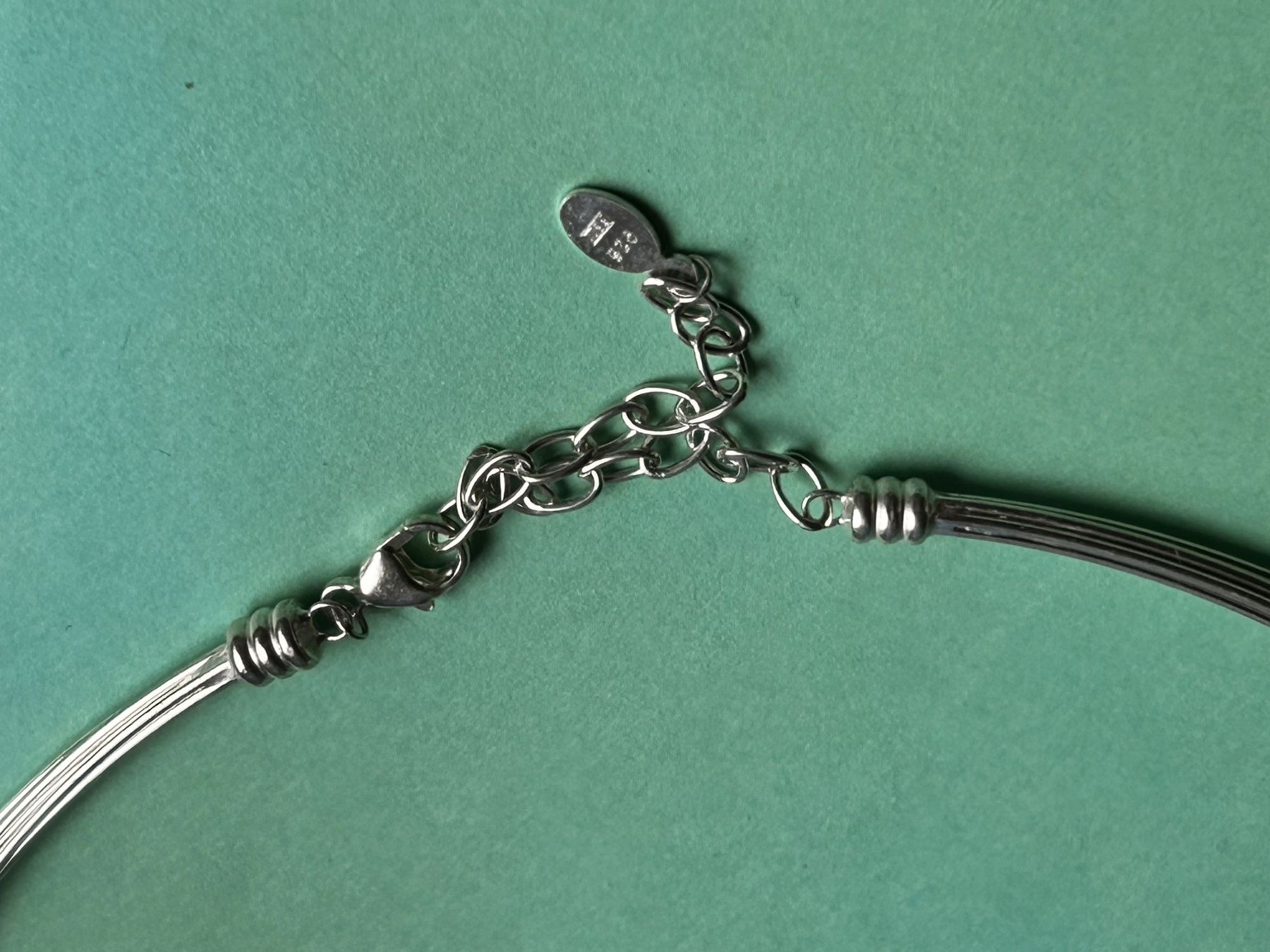 Catenine: Eleganter Silber Halsreif Collier mit Strass hellblau – Usato da Dittingen venduto da Bellevista 8