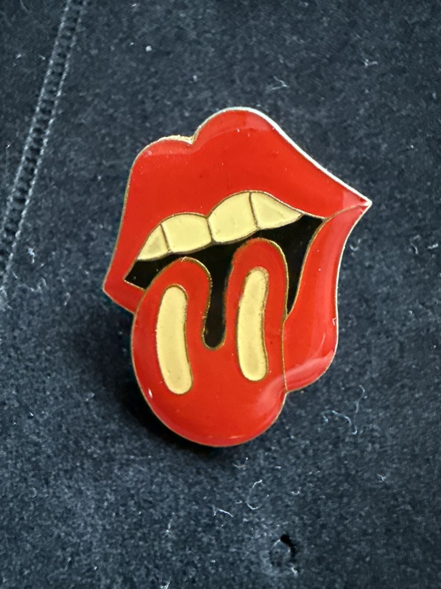 Placchette & Badge: Pin – Usato da Oberdiessbach venduto da sonira