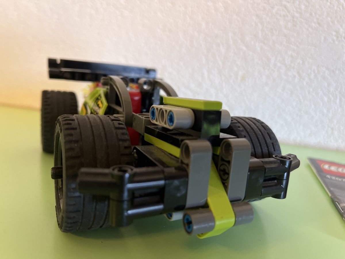 Lego Kit di costruzioni: Lego Technic 42072 voiture de course – Usato da Alle venduto da satellite-1608 7