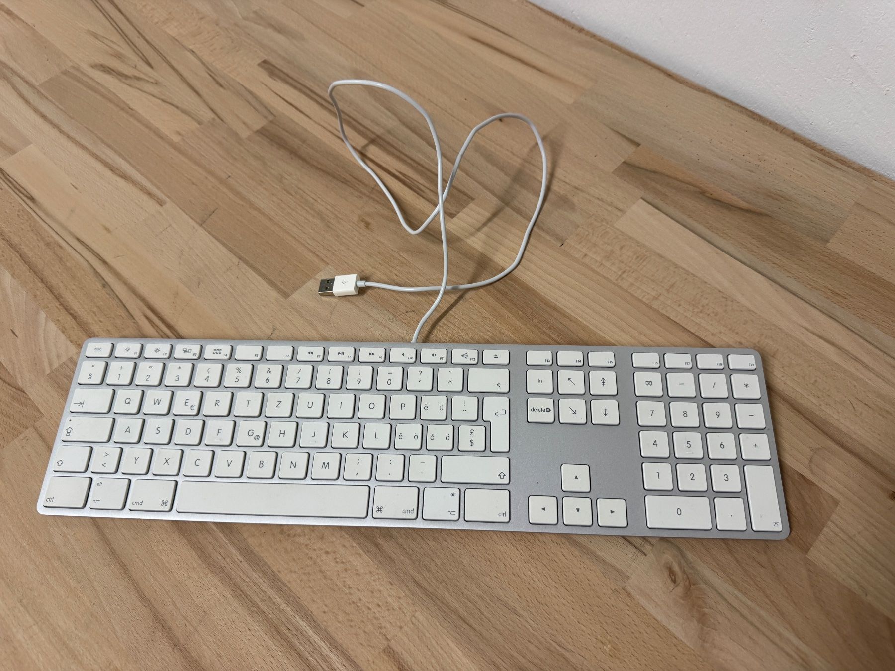 Apple Tastiere: Apple Tastatur – Usato da Silenen venduto da Xelius6