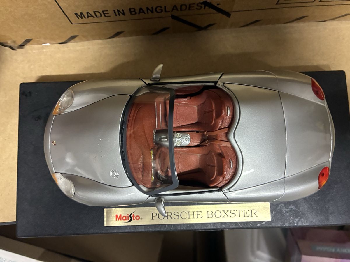 Maisto Modellini d'auto: Maisto Porsche Boxster silber 1:18 – Usato da Wattenwil venduto da Jasa79 4