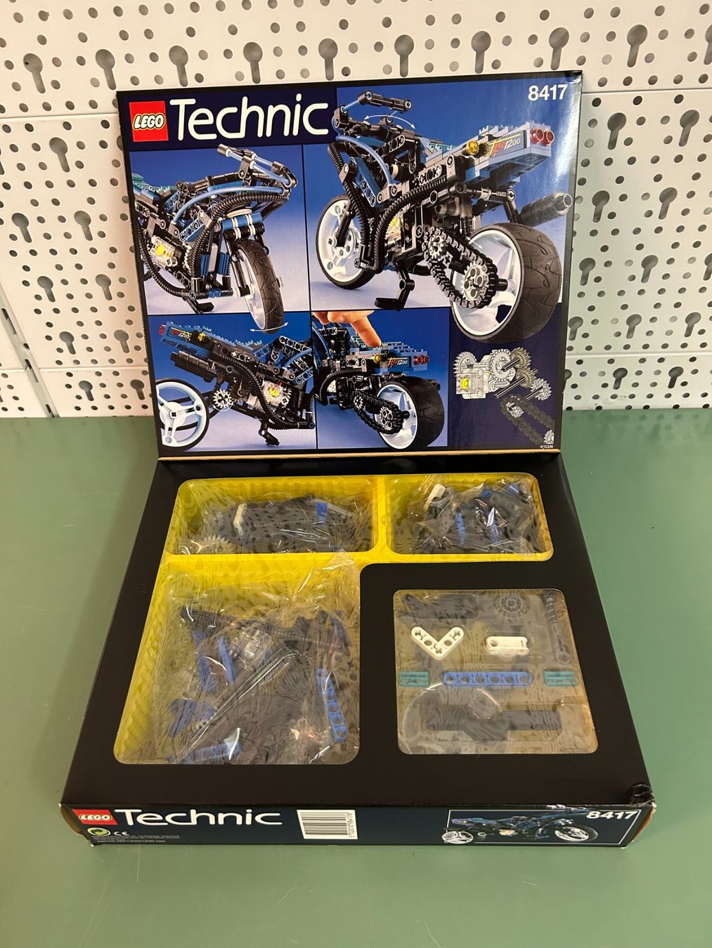 Lego Kit di costruzioni: Lego 8417 – Nuovo (secondo la descrizione) da Rotkreuz venduto da Fairerpreis 1