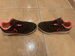 Nike Sportschuhe, 33.5
