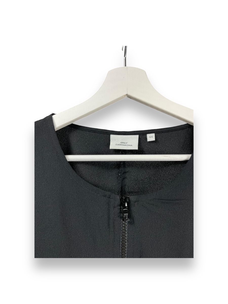 Only Camicette: Bluse - Blusenshirt - Shirt - ONLY Carmakoma – Nuovo (secondo la descrizione) da Romanshorn venduto da MAFLOMAS 2