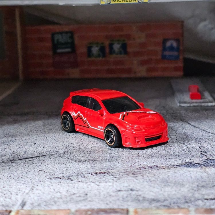 Hot Wheels Subaru Impreza 1:64 - Modèle Bleu - Occasion Très Bon État (TBE) - Collection