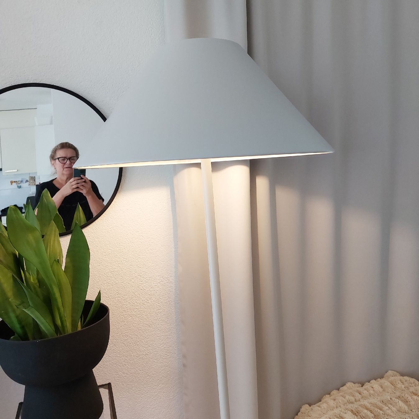Pfister Lampade: Stehlampe Lavin von Möbel Pfister – Nuovo (secondo la descrizione) da St. Gallen venduto da ostschweiz123 1