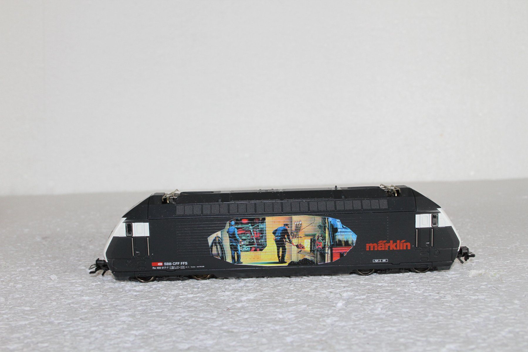 Märklin Modellini di ferrovie: Märklin SBB Re 460 Dummy E-Lok Heizer – Usato da Triesen venduto da gleis8