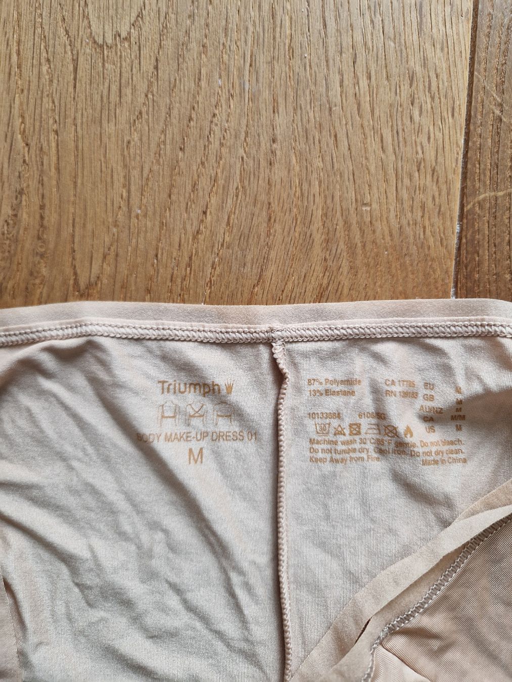 Triumph Altra biancheria intima: Triumph Body Make Up Dress Grösse M – Usato da Eschenbach SG venduto da SanFranciscoCalifornia 2