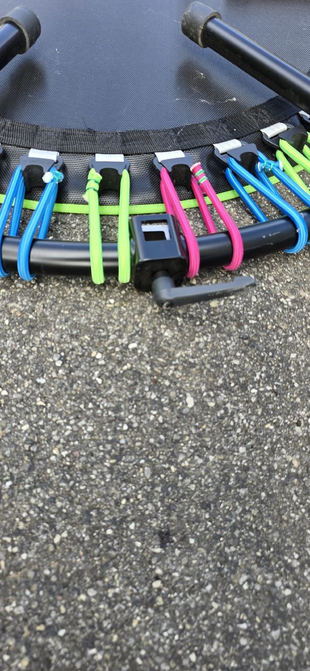 Bellicon Trampolini: bellicon Trampolin 112cm, Klappbeine & T-Bar – Usato da Bellach venduto da Lorrgash 7