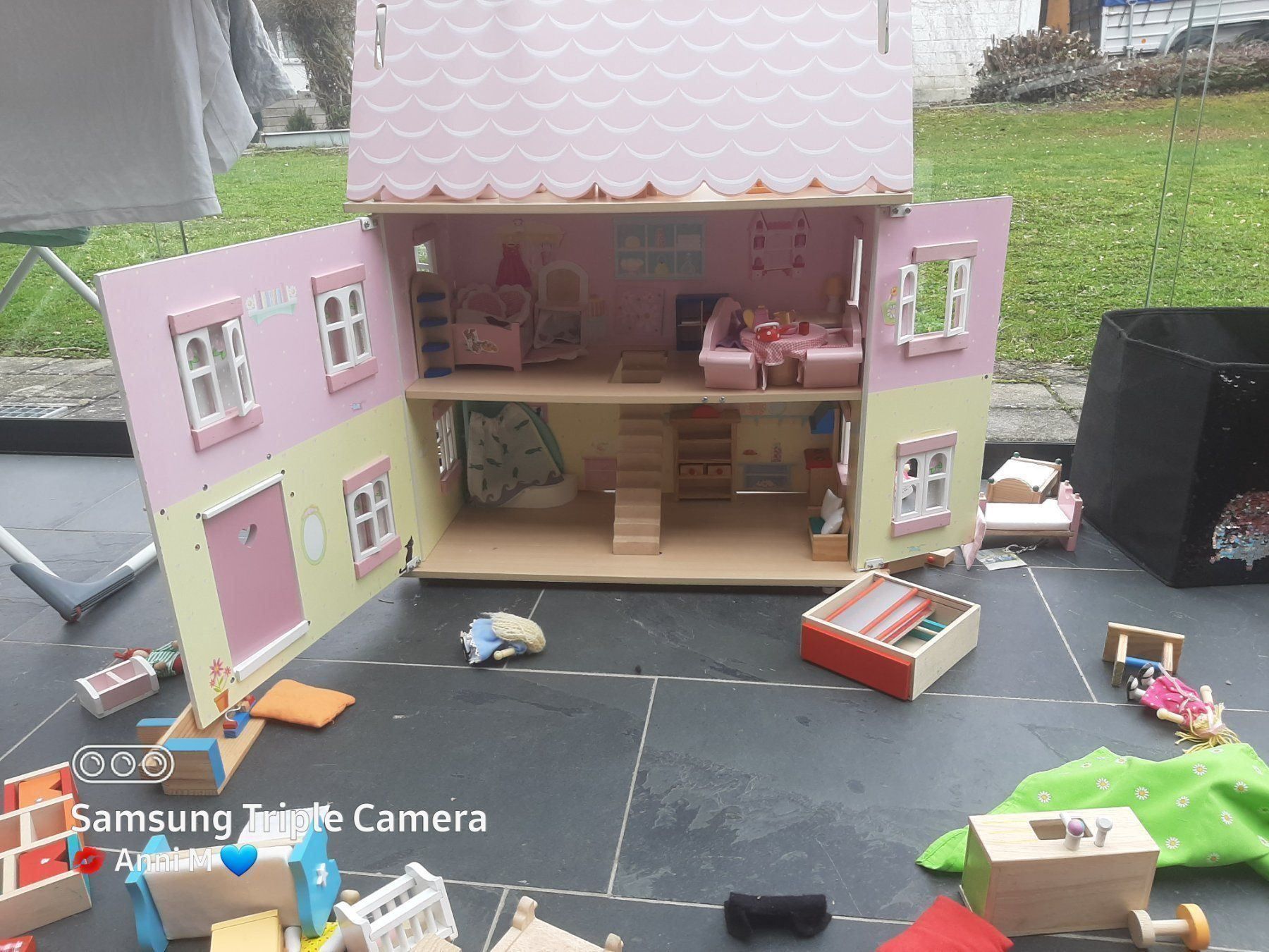 Spielhäuser: Le toyvan Puppenhaus – Gebraucht aus Bad Zurzach von Mfritzli 1