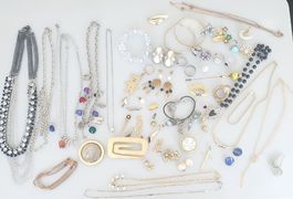 LOT - KONVOLUT  MODESCHMUCK,  HALSKETTEN, RINGEN ETC.