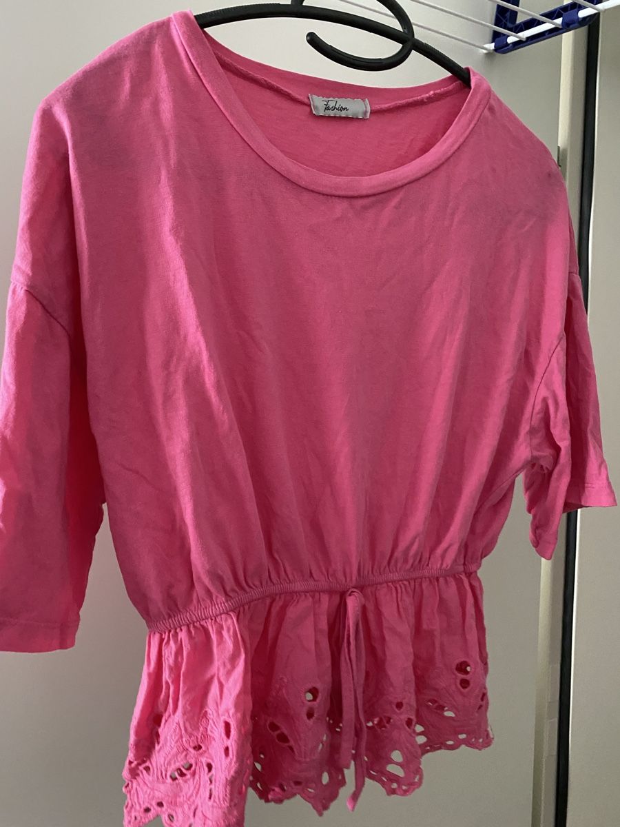 T-Shirts: Shirt pink in Grösse S – Gebraucht aus Ennenda von cal_pn6x