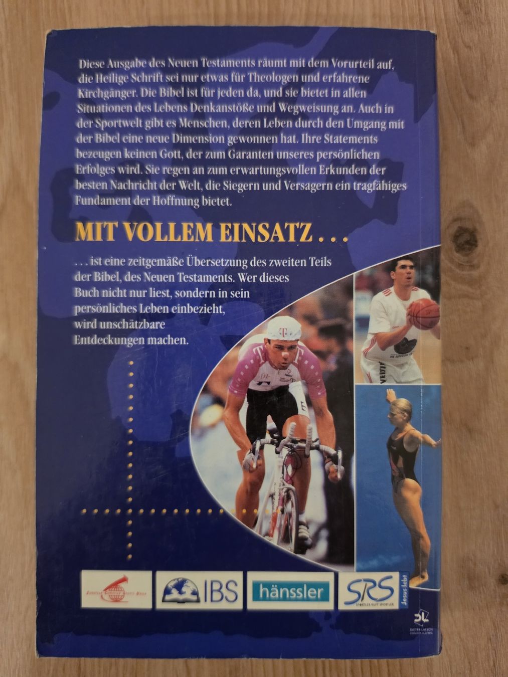 Libri: Buch: Mit vollem Einsatz, Neues Testament mit Sportlern – Usato da Burgdorf venduto da Paedii01 1