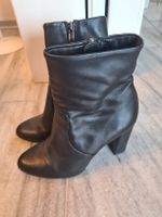 Damen Stiefeletten schwarz mit Absatz guter Zustand