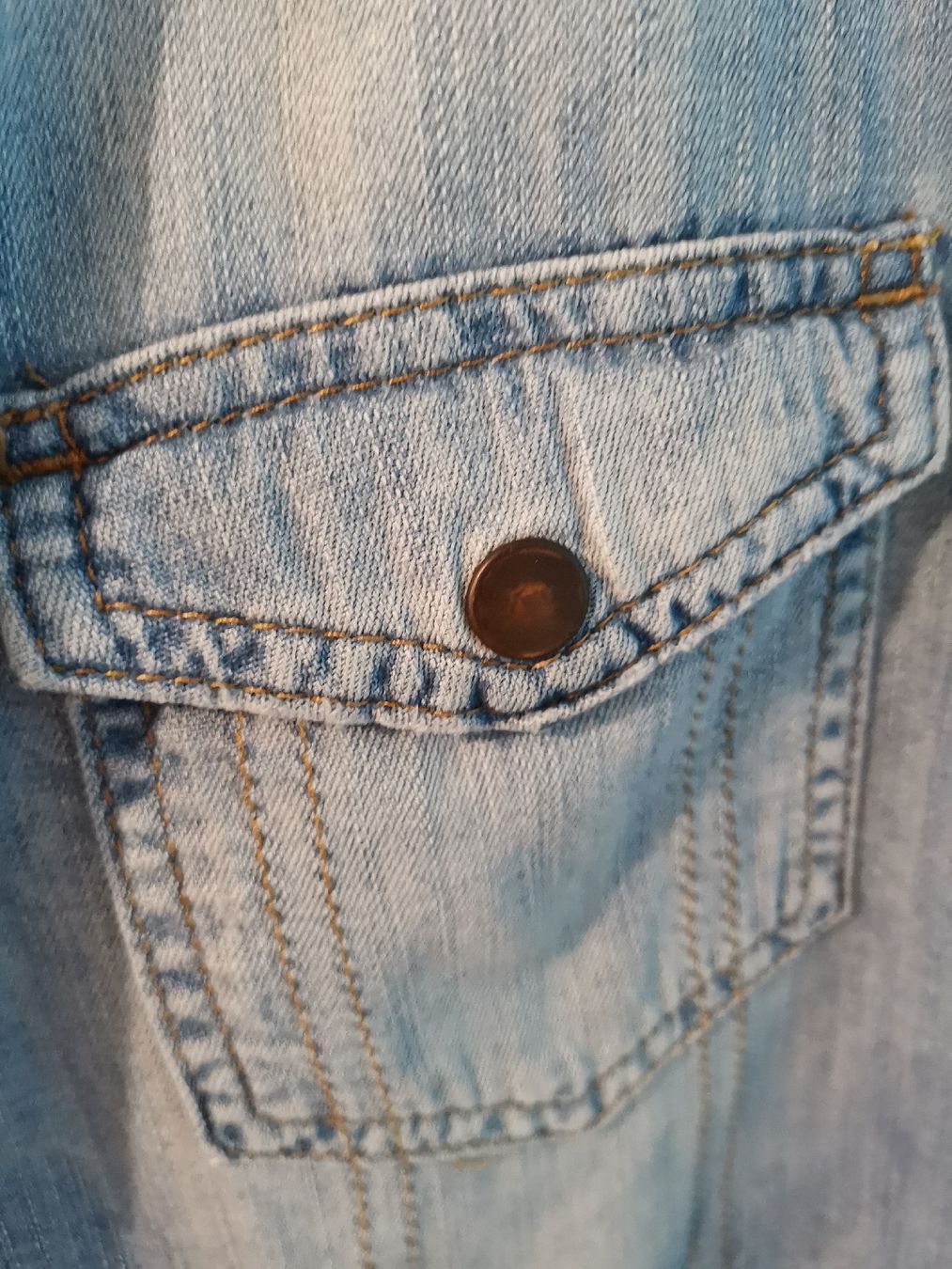 Zara Camicie: Zara Man Jeanshemd, Gr. M, hellblau – Usato da basel venduto da lupettone 2