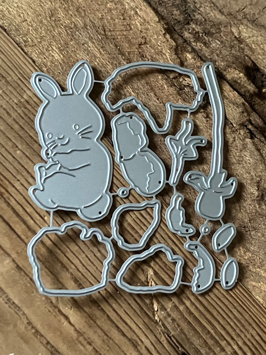 Schablonen: Neues Set Stanzschablonen  Hase mit Blume – Neu und originalverpackt aus Effretikon von wenuss 3