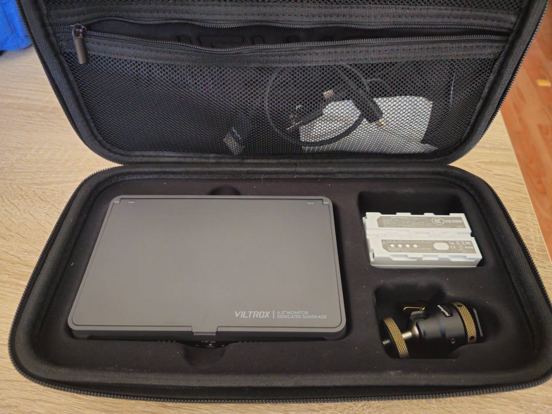 Viltrox Monitor: Kameramonitor Viltrox DC-X2 – Usato da Bözberg venduto da Cumba 4