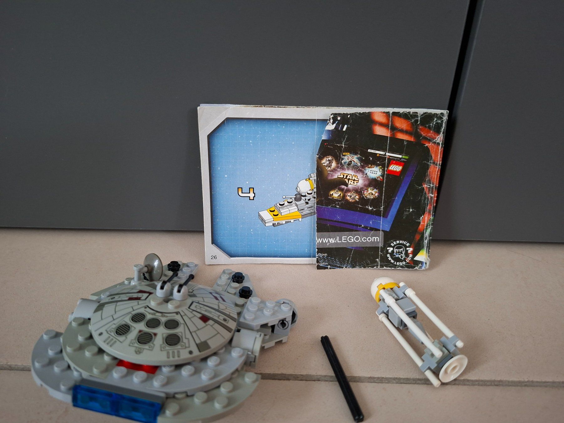 Star Wars Jouets: LEGO Star Wars Millenium Falcon Mini Building Set – D'occasion à Baltschieder par din_6b59 1