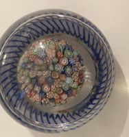 Millefiori Briefbeschwerern gebraucht,mit kl Abspliterung,