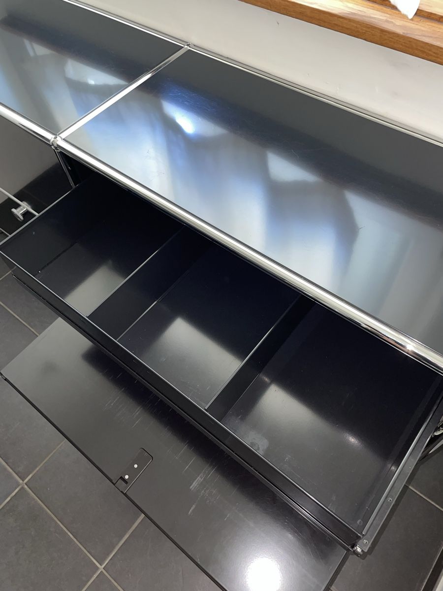 USM Scaffali: USM Haller Sideboard 2x2 (mit Schubladen) – Usato da Biel/Bienne venduto da juliebazzini 5