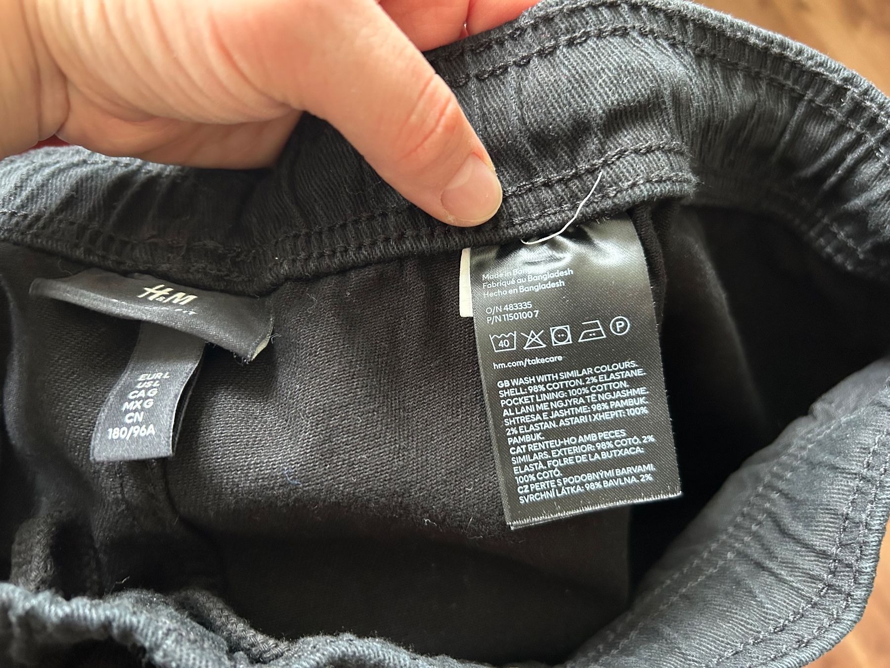 H&M Pantaloni: Kurze Hose Schwarz L – Usato da Therwil venduto da erm_dg6q 4