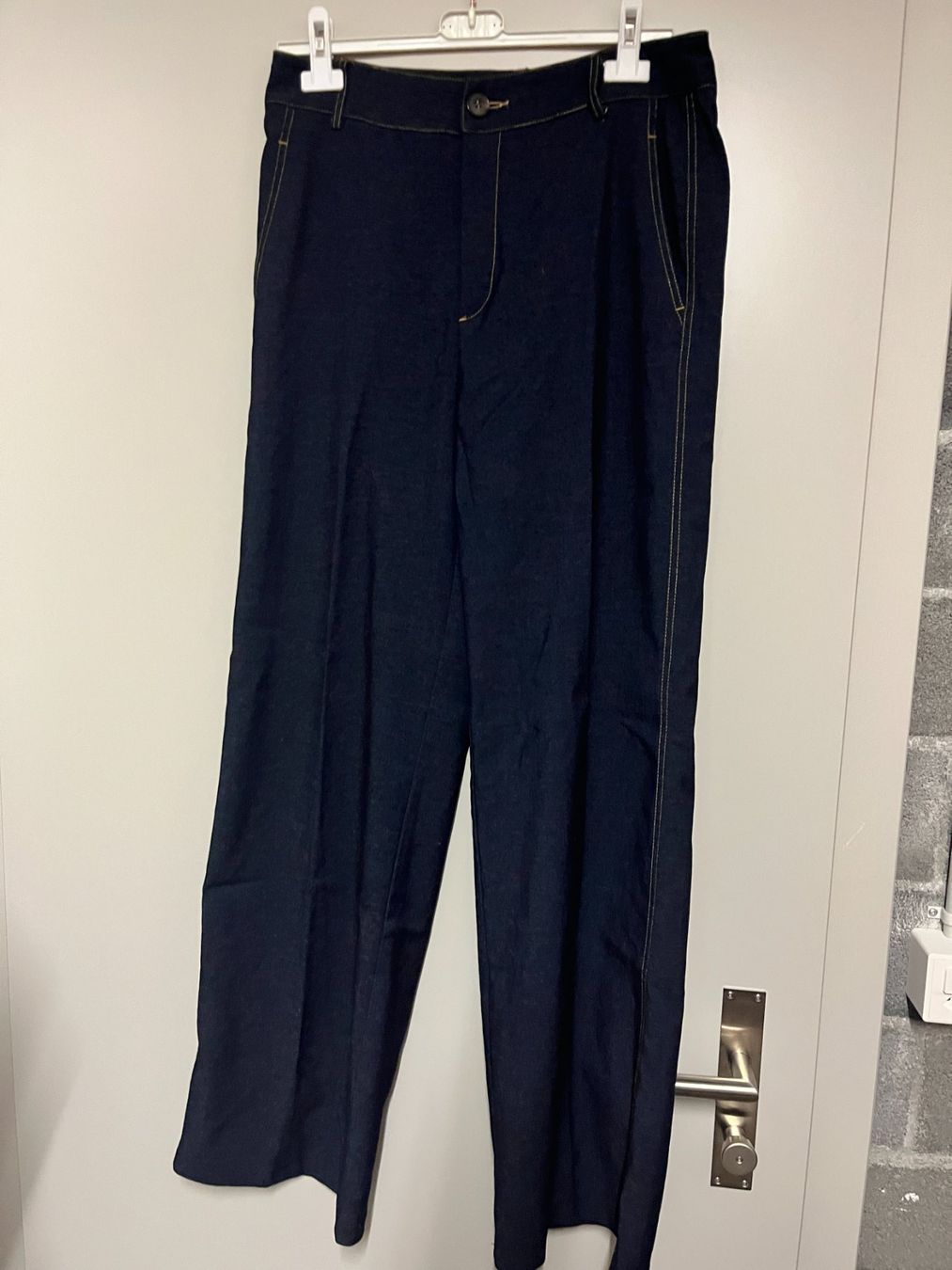 Hosen: Hose, Grösse S-M, wie neu – Neu (gemäss Beschreibung) aus Interlaken von Jasmin_Flower