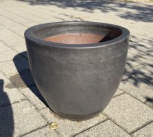 Blumentopf Ton dunkelgrau H 31cm D 38cm gebraucht