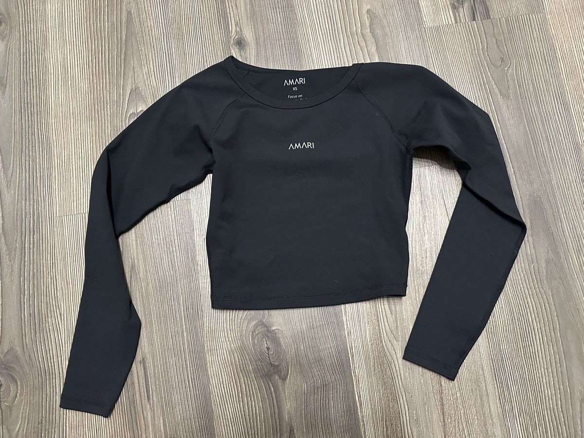 Top: AMARI Langarmshirt schwarz Gr. XS – Usato da Schaanwald venduto da ael248