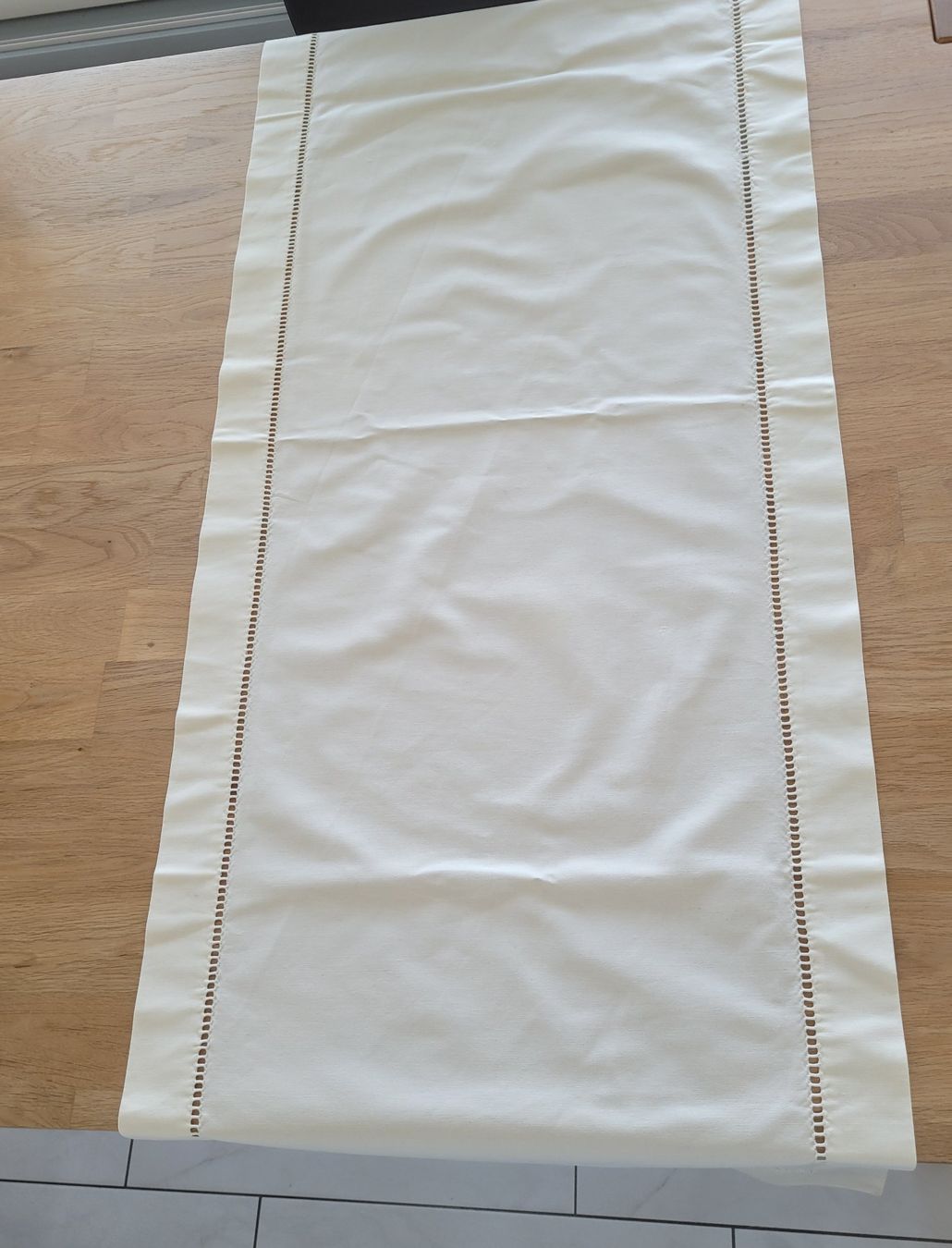 Altra biancheria da tavola: Tischläufer-und Sets – Usato da Pfungen venduto da hag_x9lw 1
