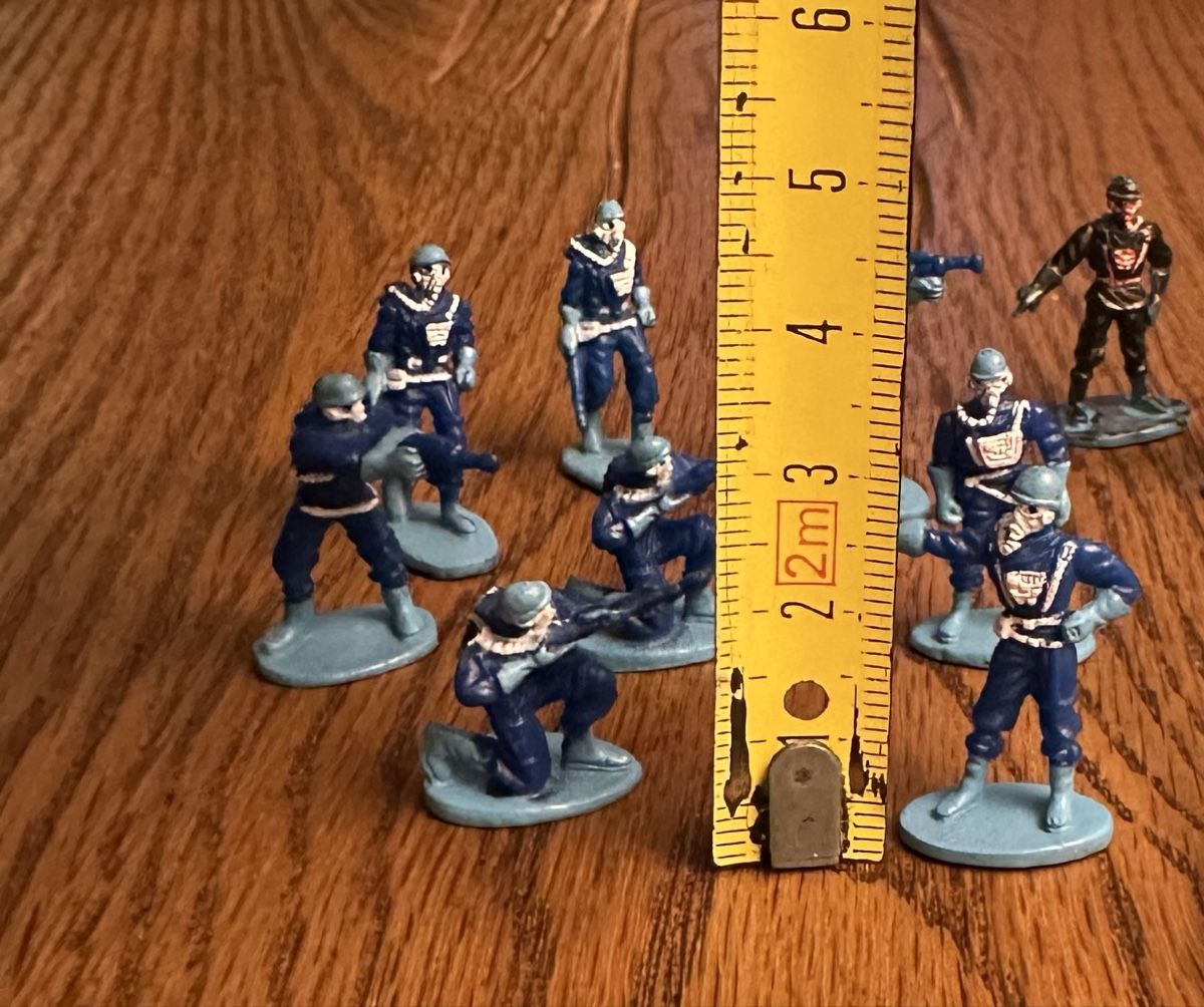 Statuette: Action Figuren 16 Stk. – Usato da Liestal venduto da Tschopp77 3