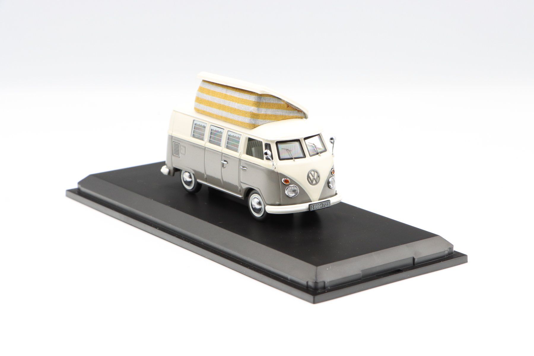 Volkswagen Modellautos: VW T1 Campingbus 1:43 Schuco – Neu und originalverpackt aus Bühl b.Aarberg von modelldiecast 9