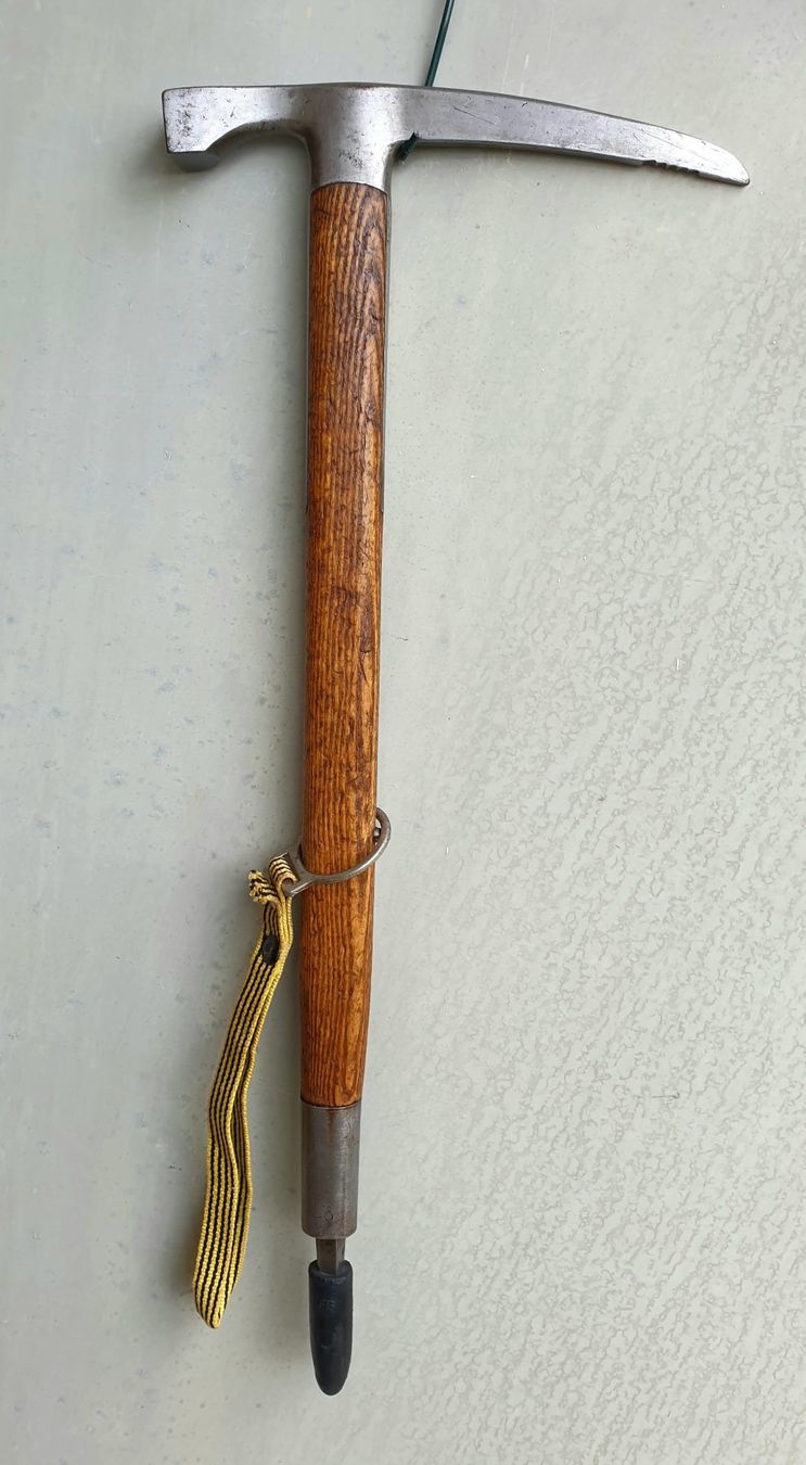 Attrezzatura da arrampicata: Stubai Eispickel Piolet Ice Axe Eishammer Nord Wall Hammers – Usato da Tüscherz-Alfermée venduto da Newpad