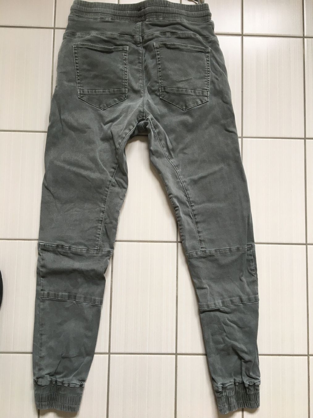 Pantaloni: Hose 38 – Usato da Arth venduto da Vrecam51 2