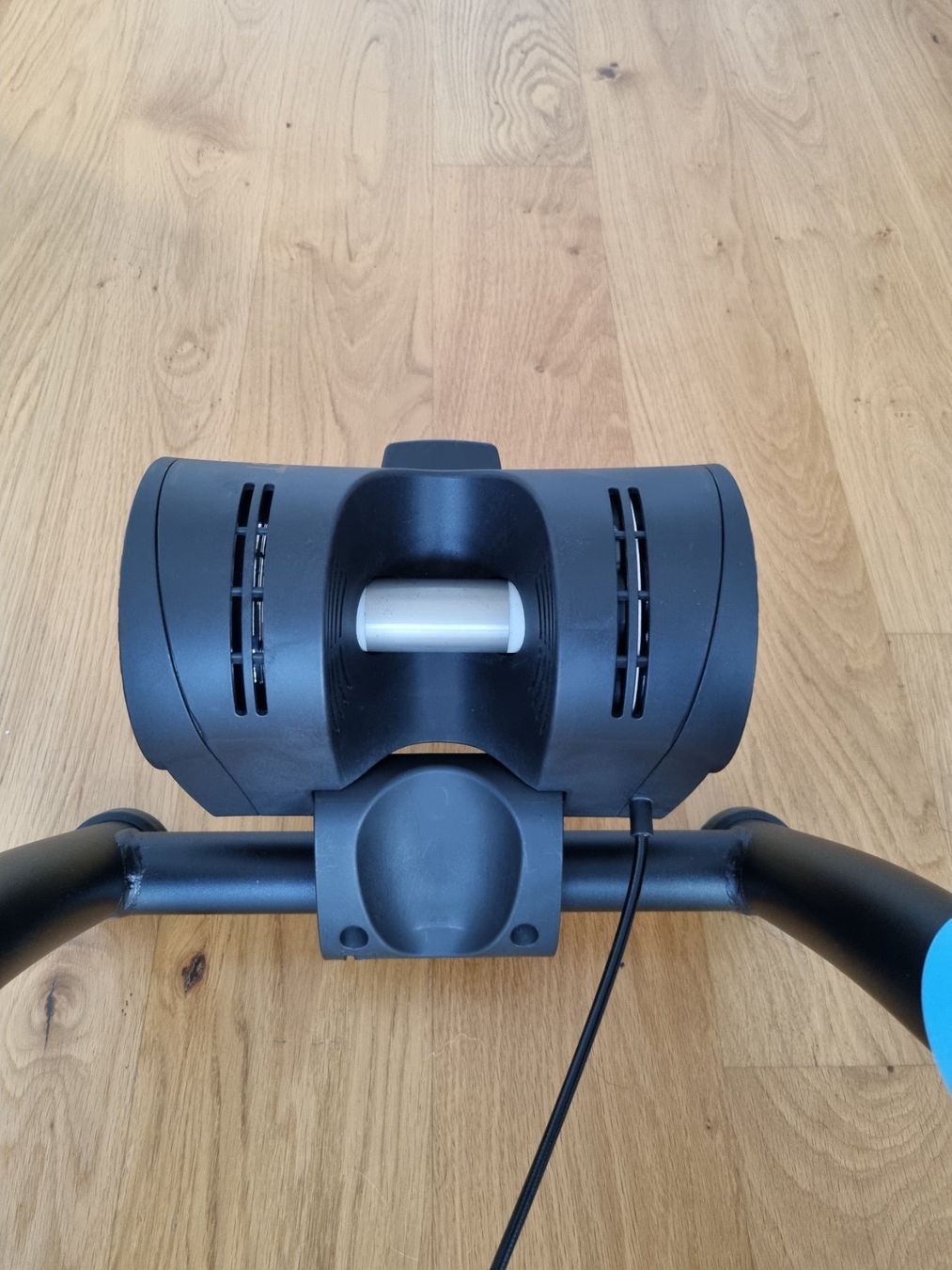 Tacx Hometrainer: Tacx Boost Bundle Rollentrainer inkl. Garmin Speed Sensor 2 – Gebraucht aus Eglisau von dmtdmt 2