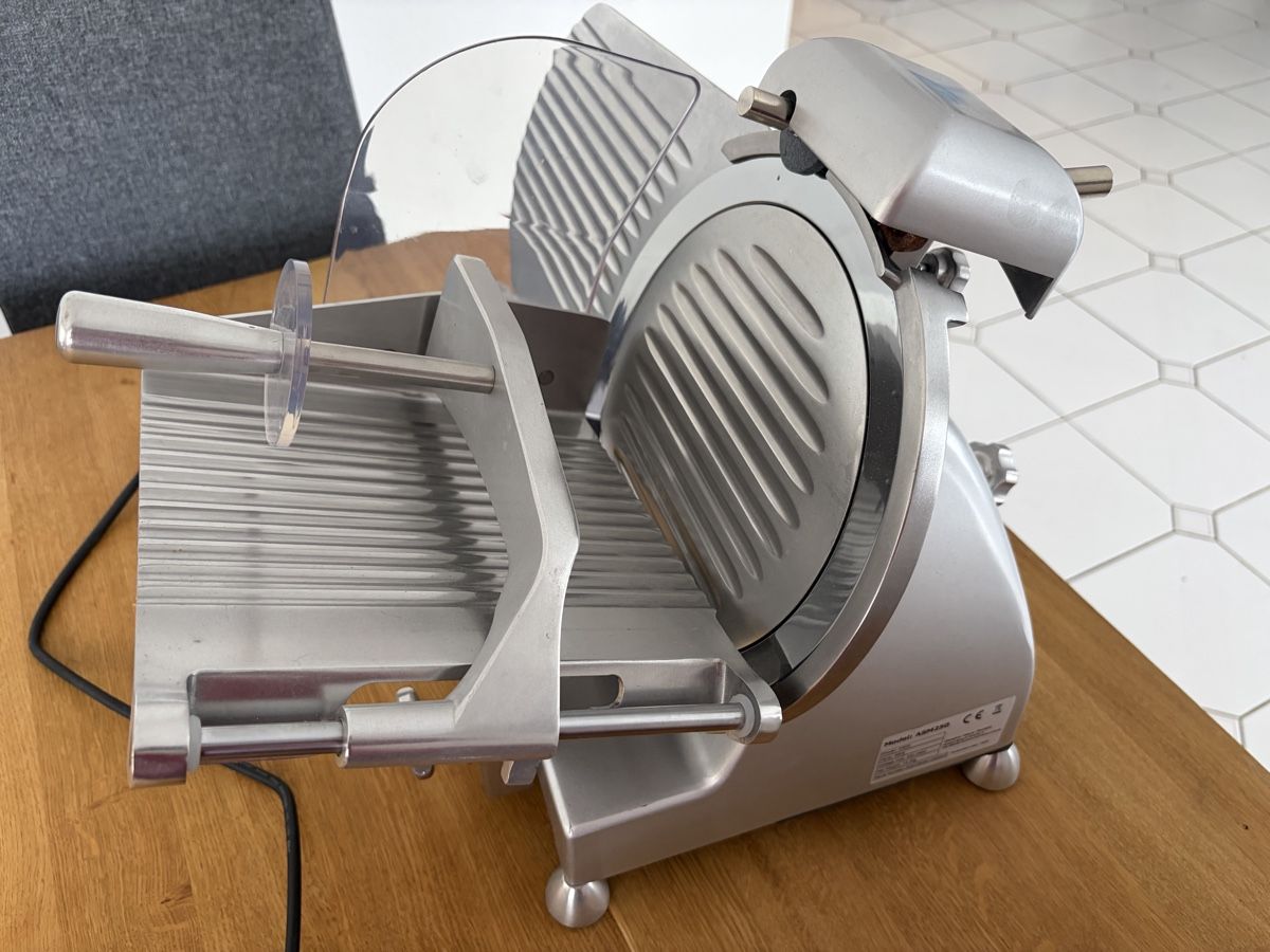 Elettrodomestici da cucina: Gastro Profi Aufschnittmaschine – Usato da Spreitenbach venduto da Wayne100 5