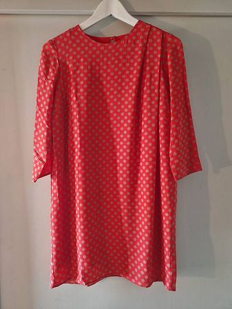 Rotes Seidenkleid mit cremefarbenen Punkten Gr. 36
