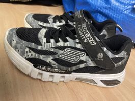 Skechers S-Lights Kinder Sneakers Gr. 35 mit Licht