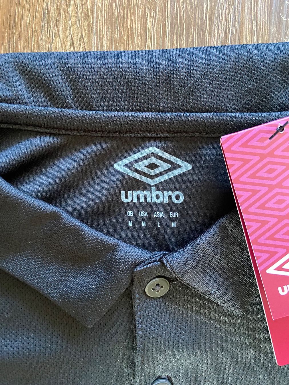 Umbro Leibchen & Hosen: FC Burnley Trikot/Polo Gr. M – Neu (gemäss Beschreibung) aus Muttenz von bargain_hunter 2