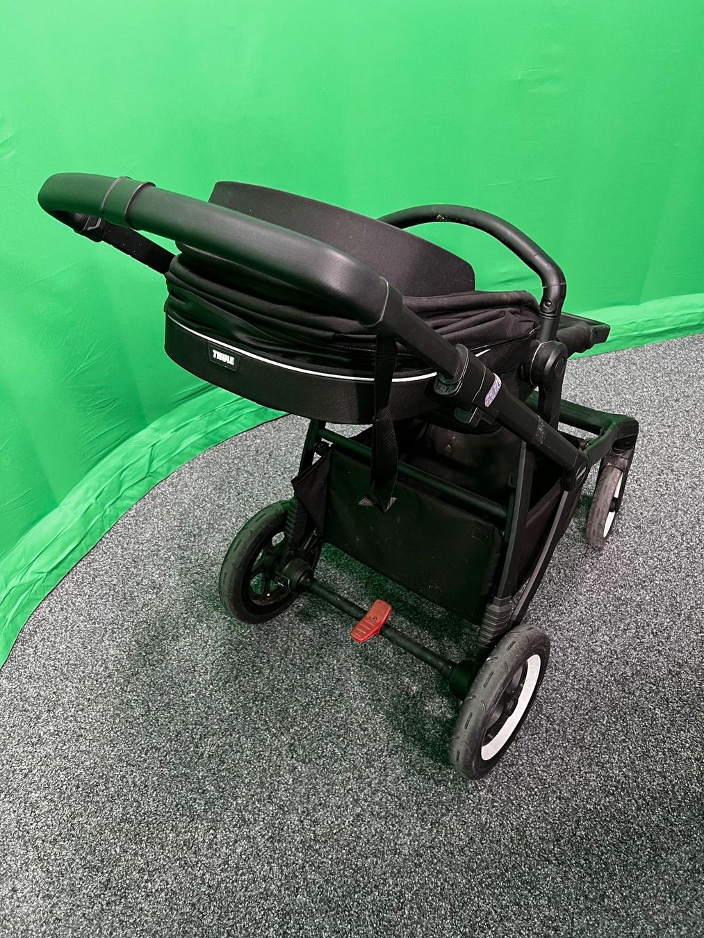 Carrozzine: Thule Kinderwagen – Usato da Baden venduto da DaHuii 2