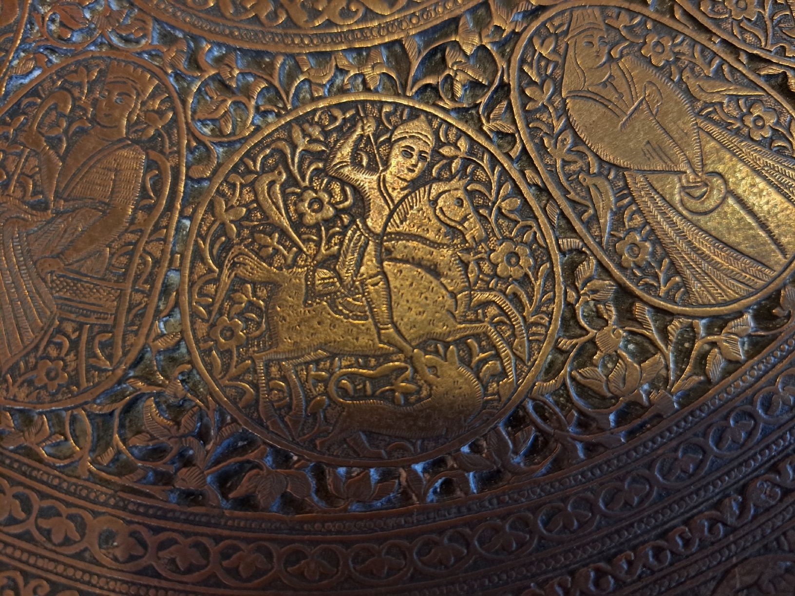 Piatti: Antiker Teller aus Bronze – Usato da Rehetobel venduto da hobirot01 5