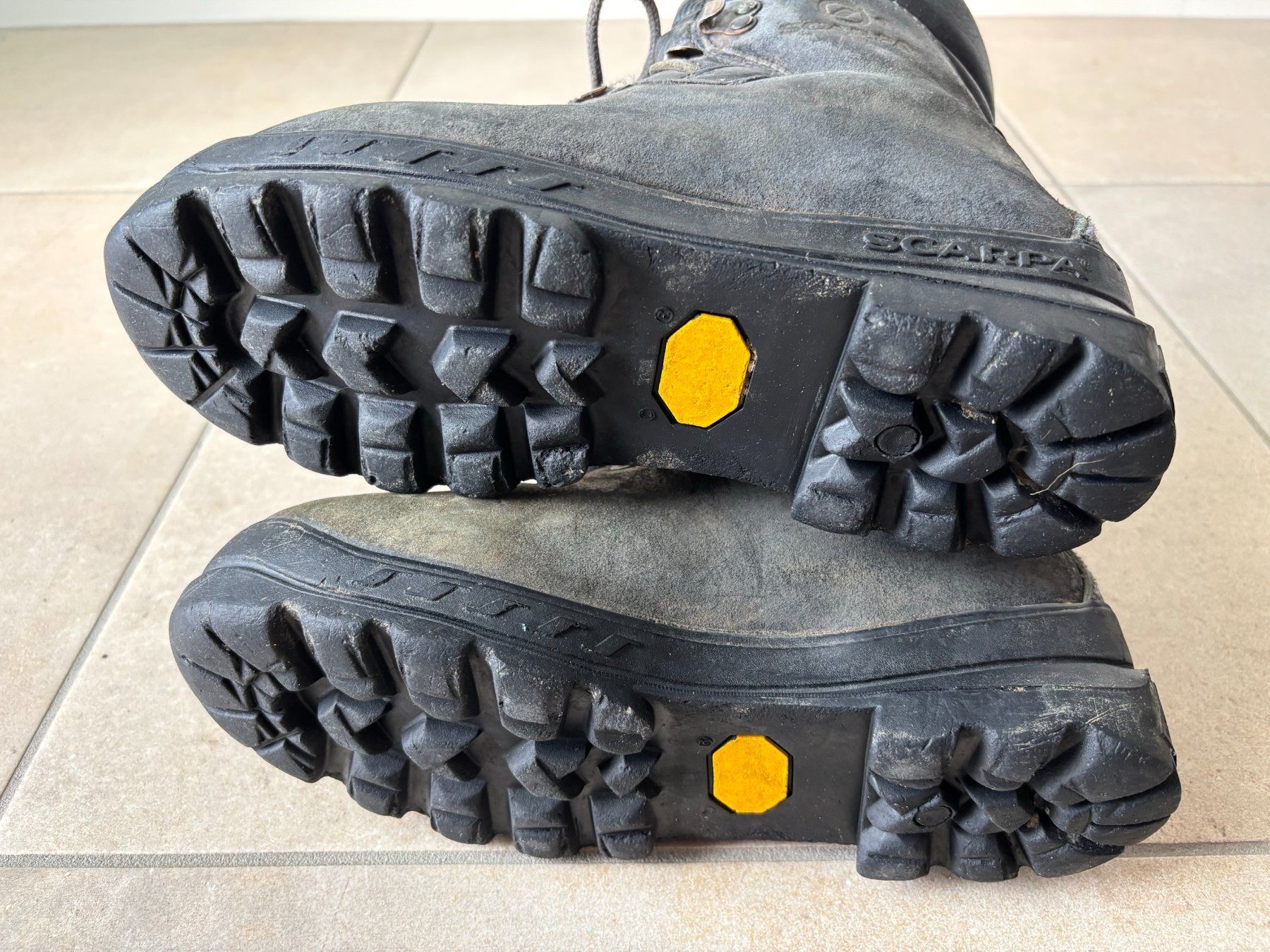 Scarpa Scarpe da uomo: Bergschuh SCARPA, Leder, Gr.39 – Usato da Hombrechtikon venduto da Baraban 4
