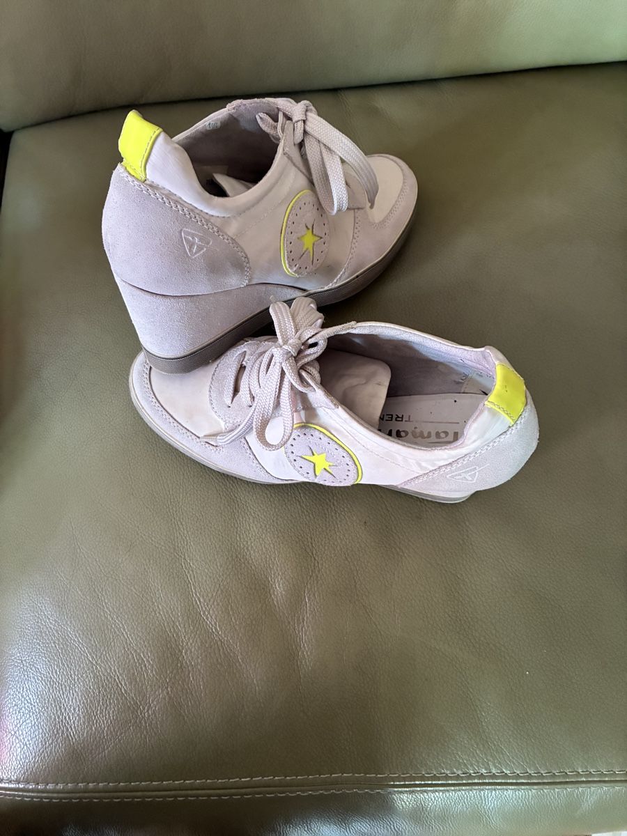 Scarpe da donna: Baskets compensées avec étoile jaune  pointure 37 – Usato da Lausanne venduto da Famary 4