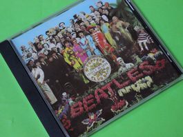 THE BEATLES - SGT. PEPPERS LONELY HEARTS CLUB BAND CD