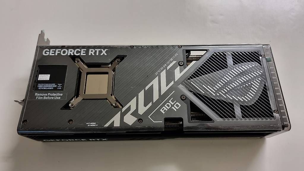 Nvidia Schede grafiche: RTX4090 GEHÄUSE – Usato da Unterengstringen venduto da Baldyman 1
