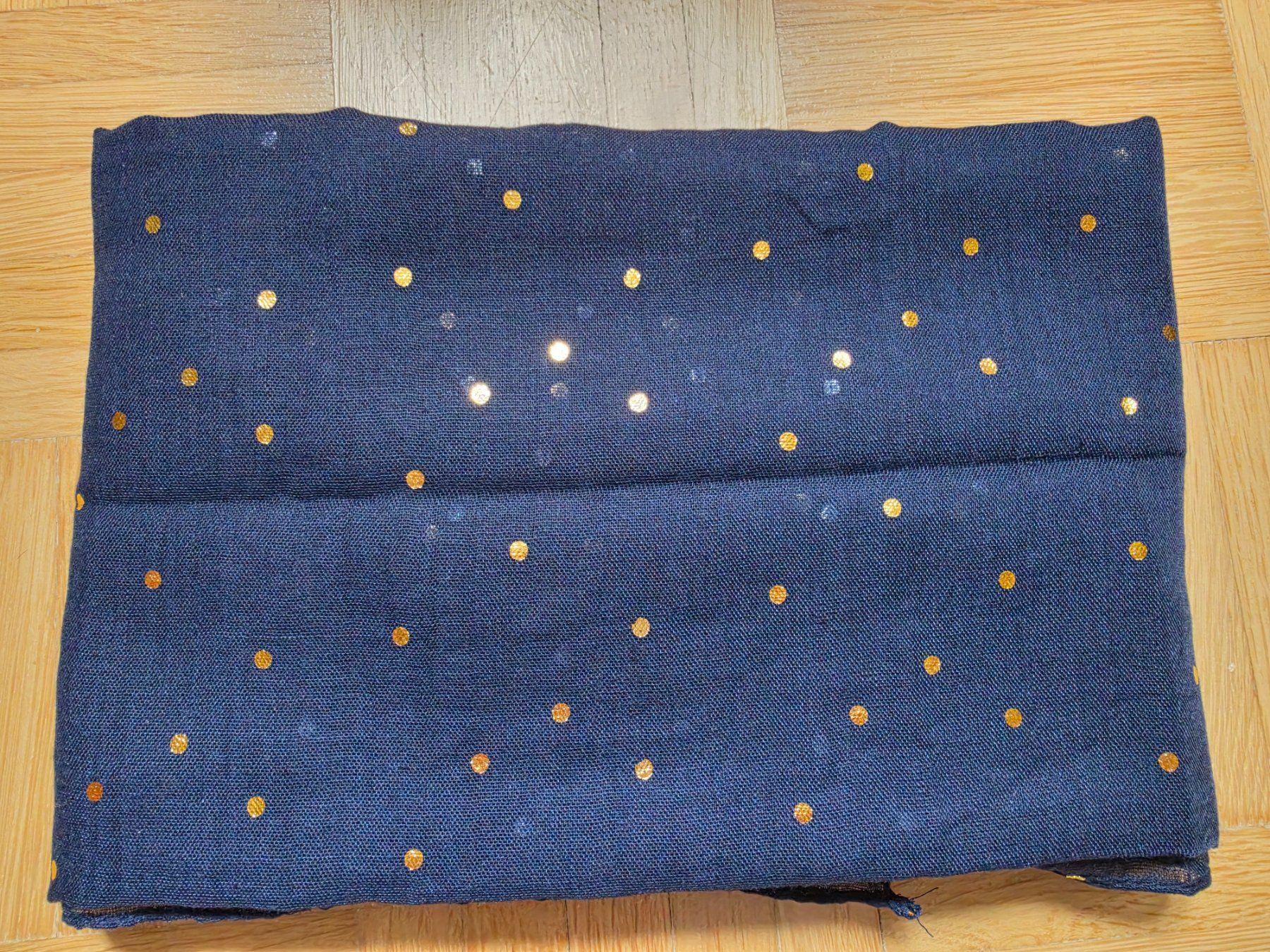 Foulard & Sciarpe: festlicher Schal (neu) – Nuovo e nell'imballaggio originale da Stäfa venduto da flamingo_17 1