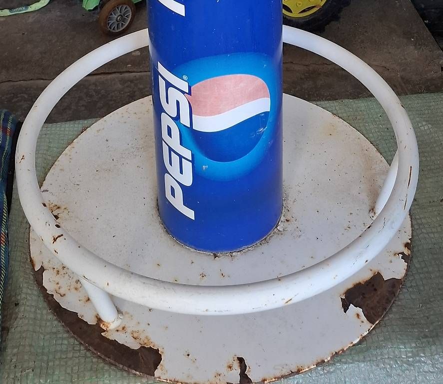 Tavoli: Stehtisch Original Pepsi – Usato da Hindelbank venduto da Lehmann3324 2
