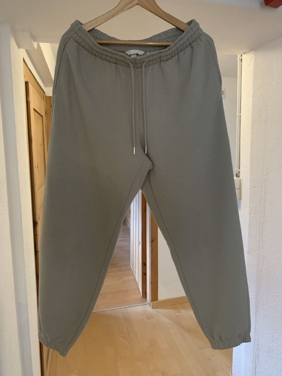 H&M Pantalons: Trainerhose H&M – D'occasion à Trin par NicoleMoll