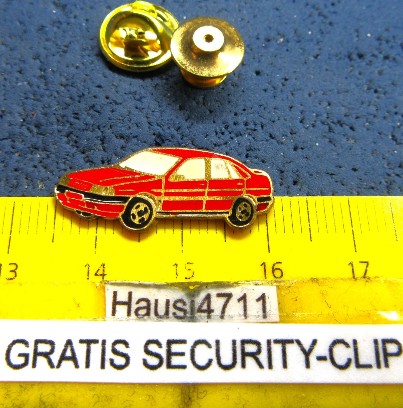 Fiat Plaketten & Abzeichen: FIAT TEMPRA AUTO PIN GLASIERT ROT mit SECURITY-CLIP KLEIN – Gebraucht aus Ettingen von Hausi4711